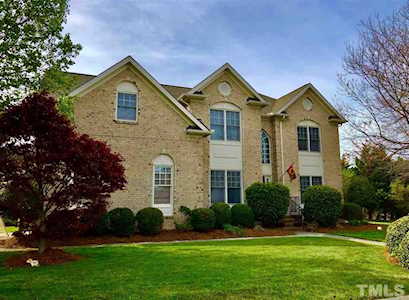 701 Preston Village Way Cary, NC 27519