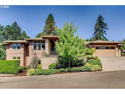 13888 Goodall Rd Lake Oswego, OR 97034