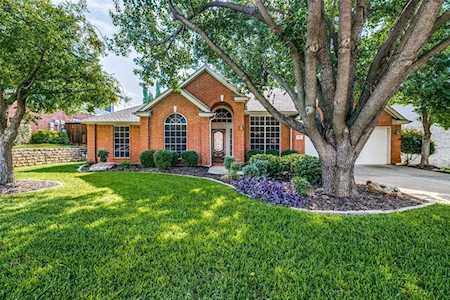 2704 Sandstone Drive Grapevine, TX 76051