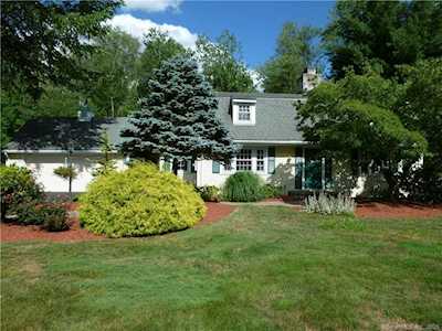 31 Oak Ridge Lane West Hartford, CT 06107