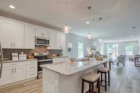 630 Begonia St Atlantic Beach, FL 32233