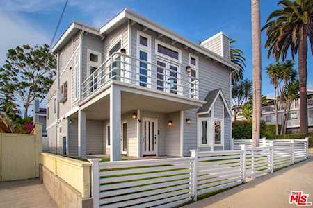 927 6th Street #A Hermosa Beach, CA 90254