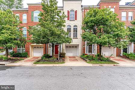 5249 Tancreti Ln Alexandria, VA 22304