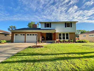 631 NE Russwood St Grand Rapids, MI 49505