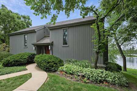 291 Deer Trail Ct #B Barrington, IL 60010