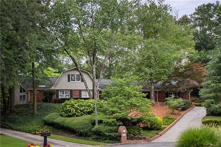 655 Weatherly Ln Sandy Springs, GA 30328