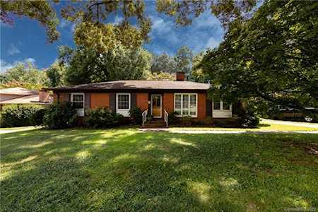 3356 Country Club Dr Charlotte, NC 28205