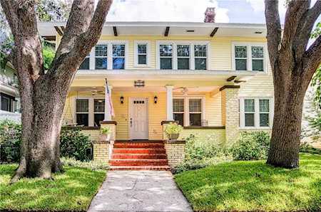 143 15th Ave NE St Petersburg, FL 33704