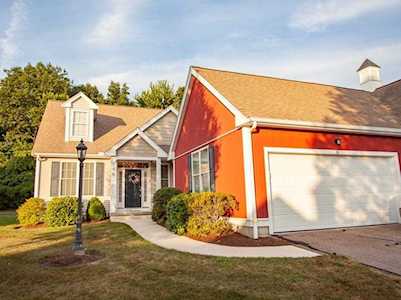30 Braeburn Ln #30 Ashland, MA 01721