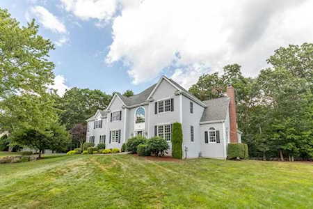 21 Kristen Circle North Attleboro, MA 02760