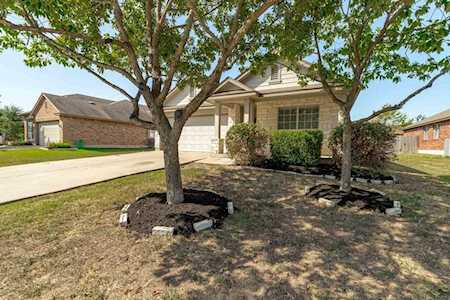 309 Riverwalk Dr Hutto, TX 78634