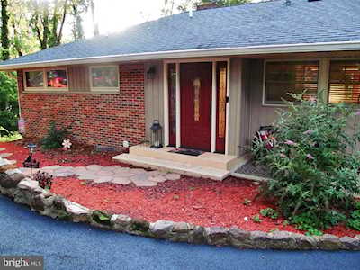 60 Riverside Dr Severna Park, MD 21146