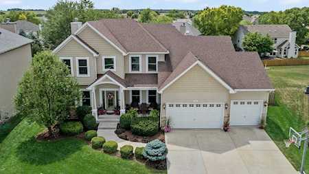 392 Andover Dr Oswego, IL 60543