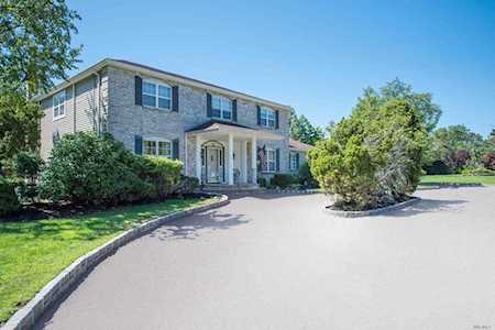 21 Brasswood Road St. James, NY 11780