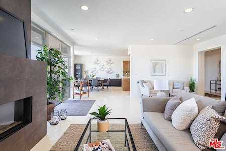 870 Haverford Avenue #403 Pacific Palisades, CA 90272