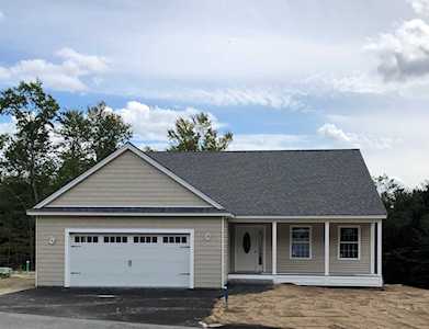 62 Pineview Dr #8 Candia, NH 03034