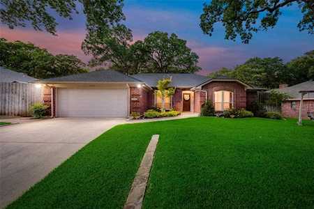 6809 Ridgewood Drive North Richland Hills, TX 76182