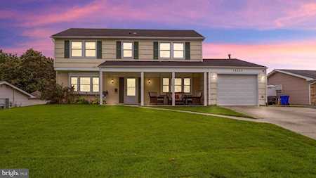 12223 Foxhill Ln Bowie, MD 20715