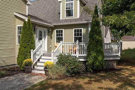 8 Central Ave #2 Portsmouth, NH 03801