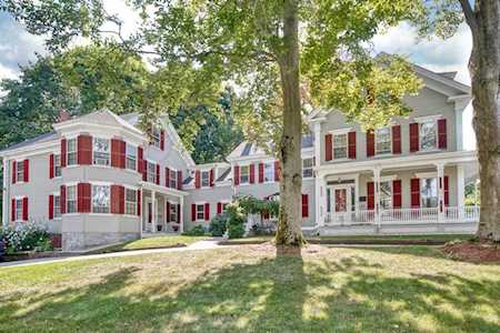 31 School St #31A Andover, MA 01810
