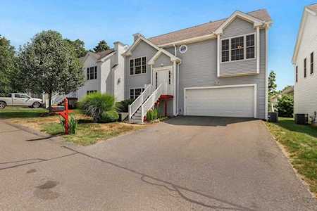 18 Zain Cir #62 Milford, MA 01757