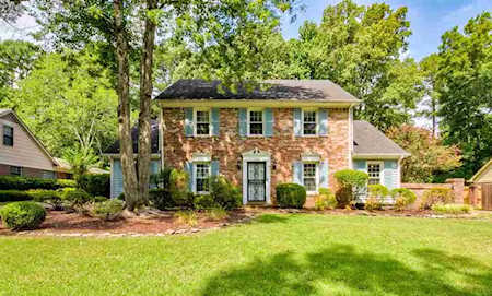 2151 New Meadow Dr Germantown, TN 38139