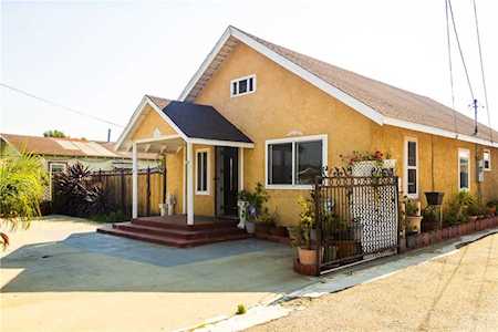 10601 S Grevillea Avenue Inglewood, CA 90304