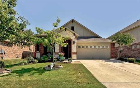 304 Vista Gardens DR Buda, TX 78610