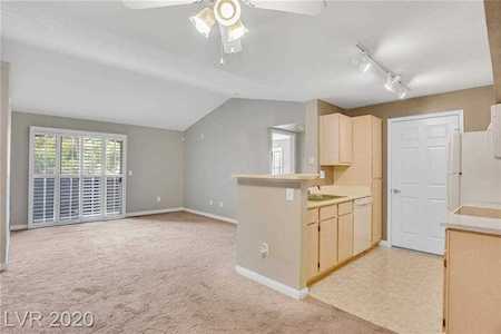 231 W Horizon Ridge Parkway #321 Henderson, NV 89012