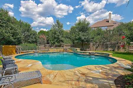 7609 Roaring Springs Dr Austin, TX 78736
