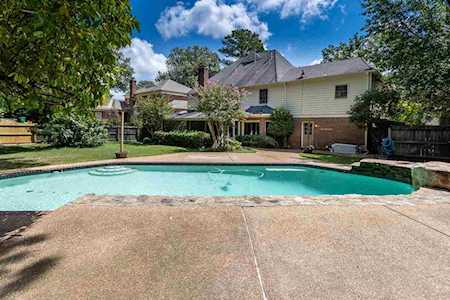2855 Oakleigh Ln Germantown, TN 38138