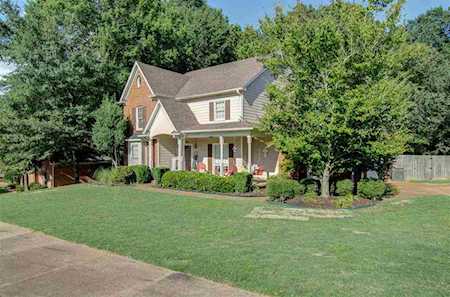1104 Heather Lake Dr Collierville, TN 38017