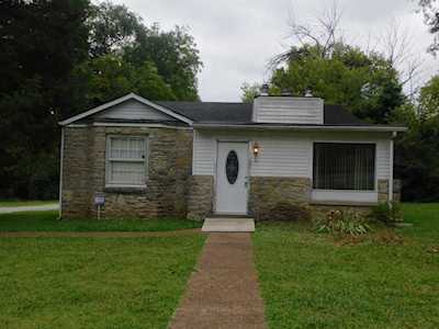 3823 Saunders Ave Nashville, TN 37216