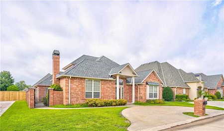 2200 Pinnacle Pt Oklahoma City, OK 73170