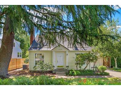 4960 SW 31st Dr Portland, OR 97239