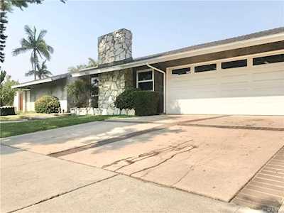 3048 Country Club Drive Costa Mesa, CA 92626