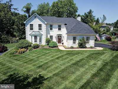 711 Meadowbank Rd Kennett Square, PA 19348