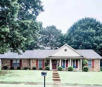 3380 Summerhill Dr Bartlett, TN 38134