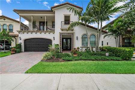 9165 Solstice Cir Parkland, FL 33076