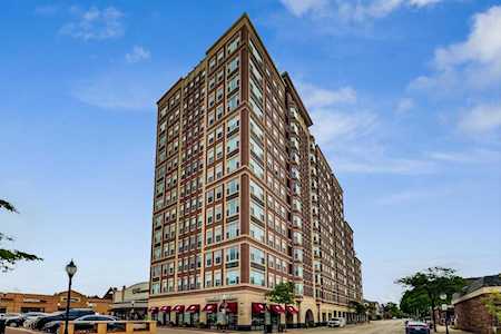 77 S Evergreen Ave #1001 Arlington Heights, IL 60005