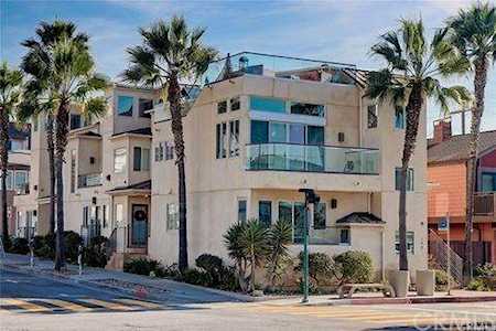 100 8th Street Hermosa Beach, CA 90254
