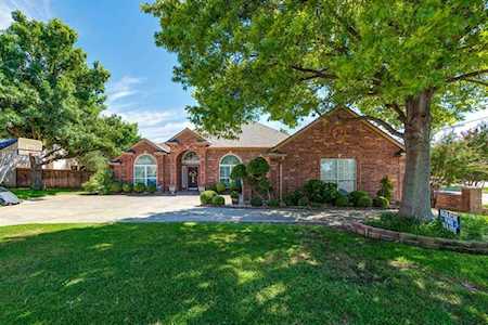 7900 Bridlewood Drive North Richland Hills, TX 76182