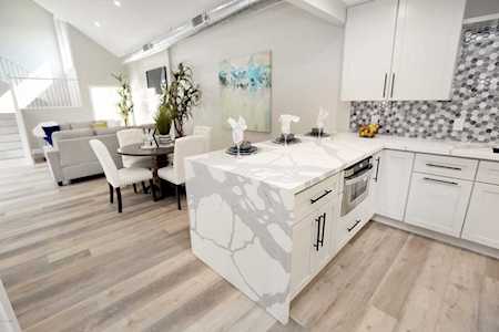 7840 N 7th Street #15 Phoenix, AZ 85020