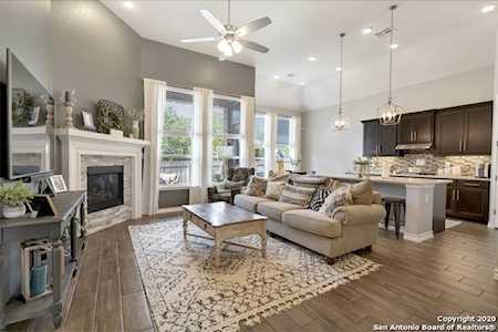 142 Boulder Creek Boerne, TX 78006