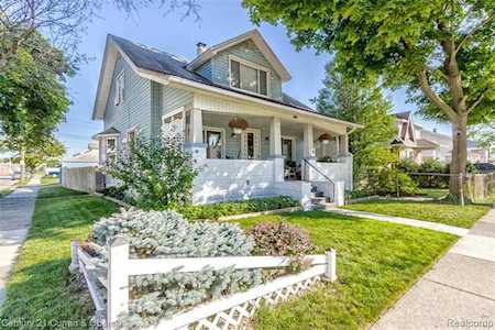 1155 Fort Park Blvd Lincoln Park, MI 48146