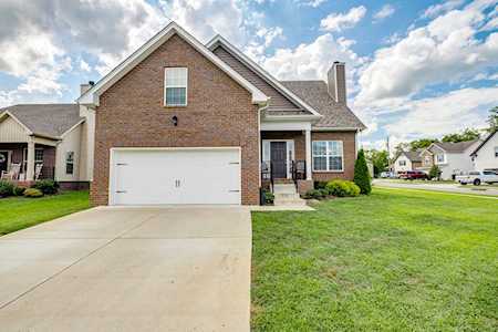 1051 Harper Dean Way Gallatin, TN 37066