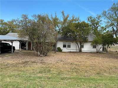 310 N Lampasas ST Manor, TX 78653