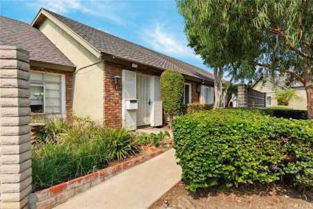 144 Yorktown Lane Costa Mesa, CA 92626