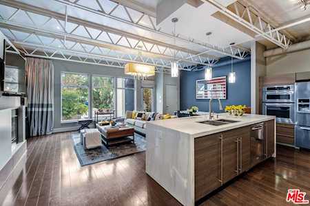 1250 N Harper Avenue West Hollywood, CA 90046