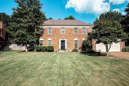 2406 Willinghurst Dr Germantown, TN 38139